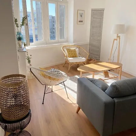 Le Carnet De Et Sa Vue Sur Le Canal Appartement